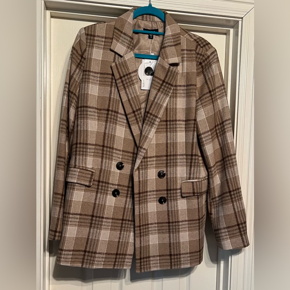 Mittoshop Women’s Brown plaid blazer jacket. NWT. Size medium.